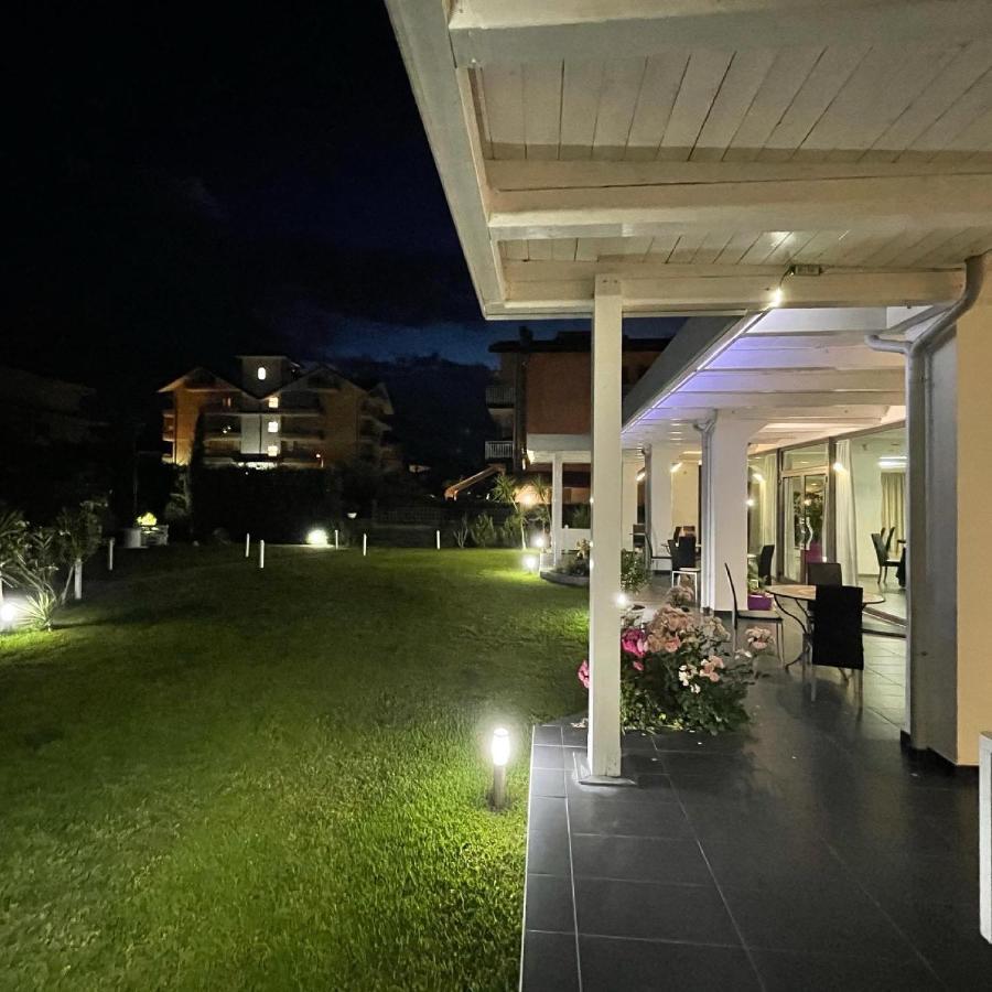 Hotel Le Ceramiche Montalto Uffugo Exterior photo
