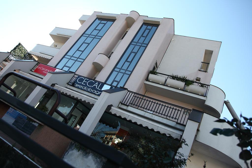 Hotel Le Ceramiche Montalto Uffugo Exterior photo